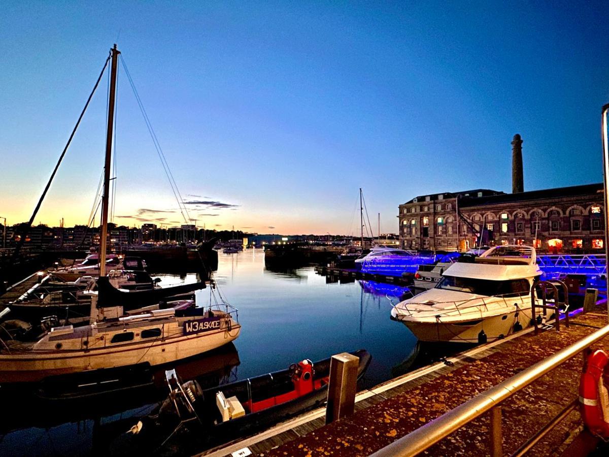 Royal William Yard Apartments - Large And Luxurious With Free Parking Plymouth Buitenkant foto